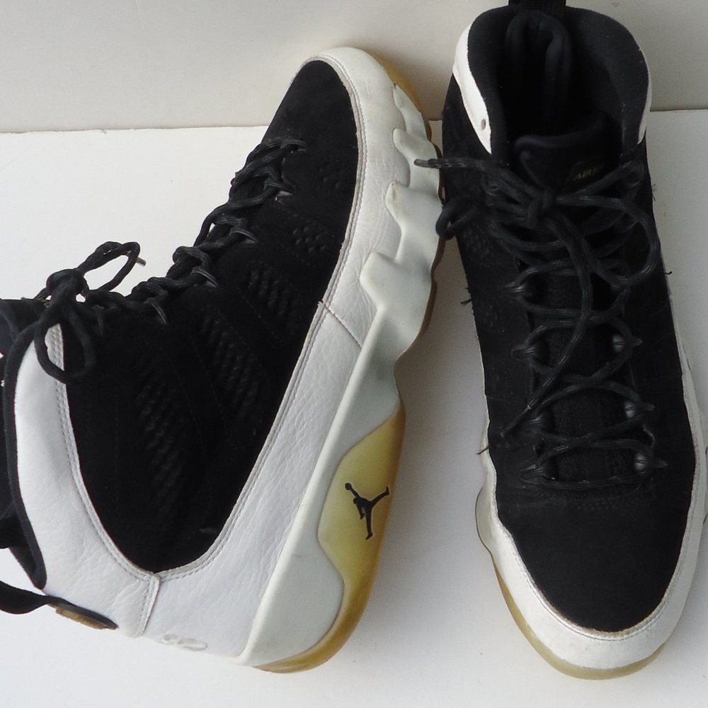SIZE 10.5. Nike Air Jordan 9 IX retro sneaker shoes.